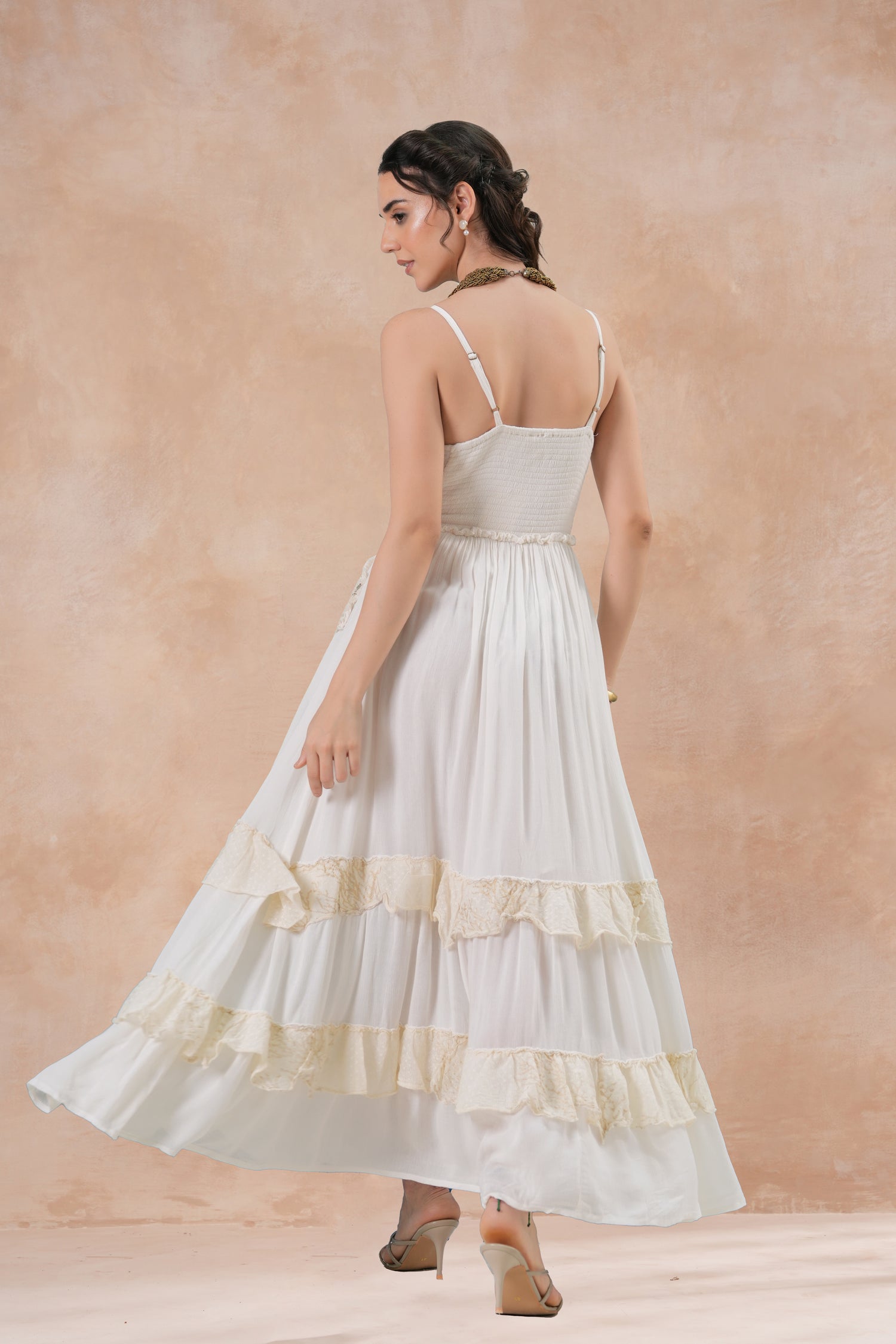 Vestido Elara Ivory Flow