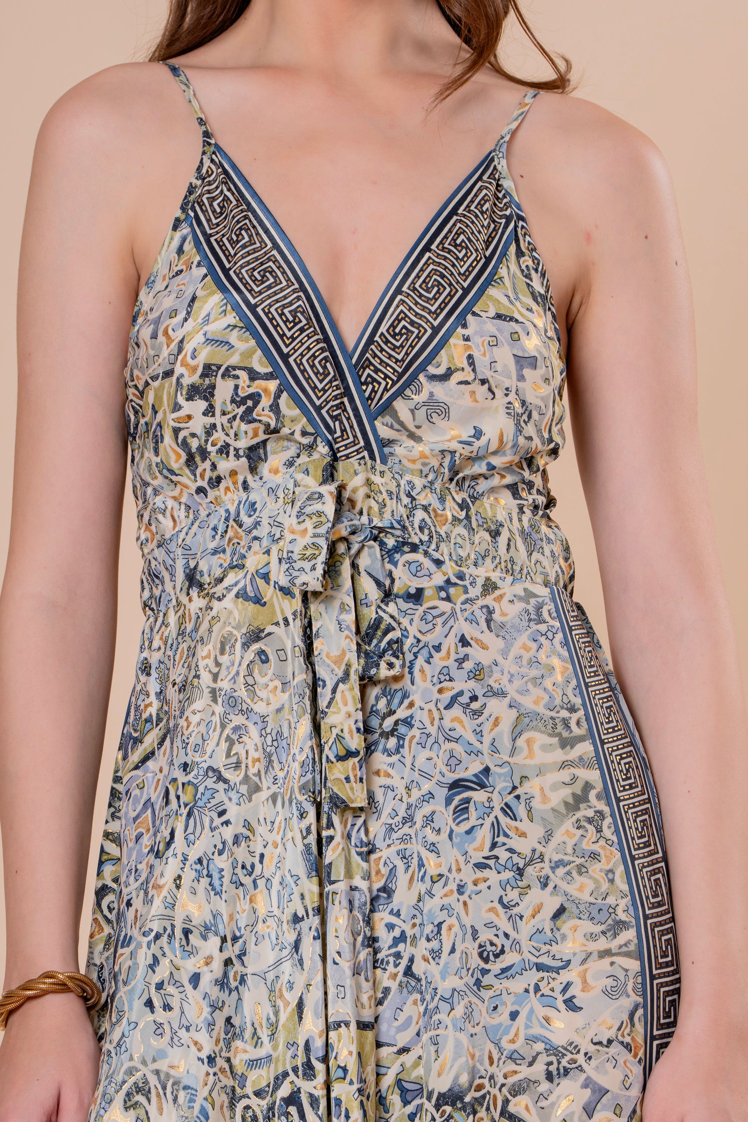 Vestido Maxi de Tirantes Estampado Azulejo con Lazo