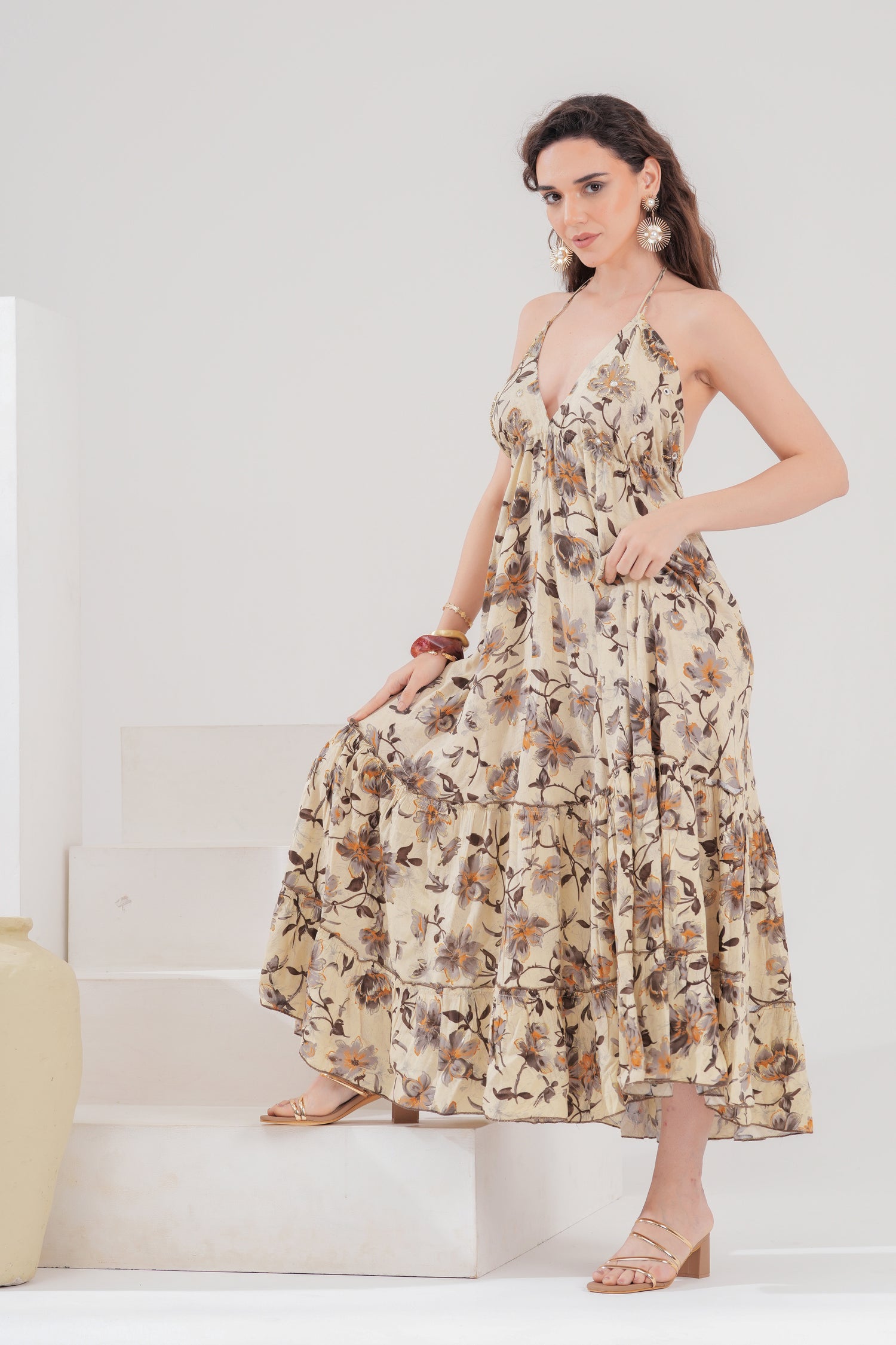 Vestido Midi Halter Floral Cálido