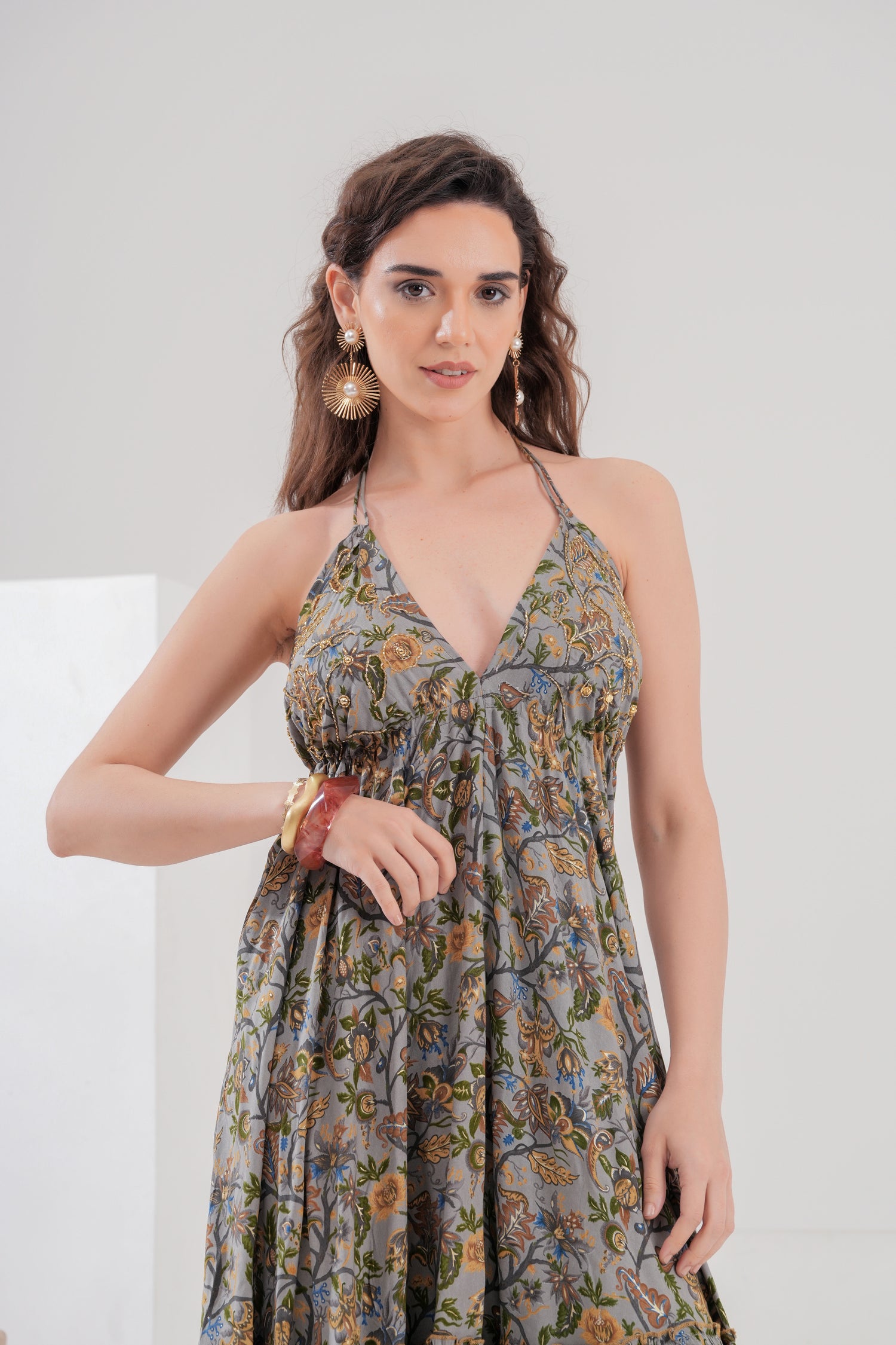 Vestido Midi Halter Flores del Raj