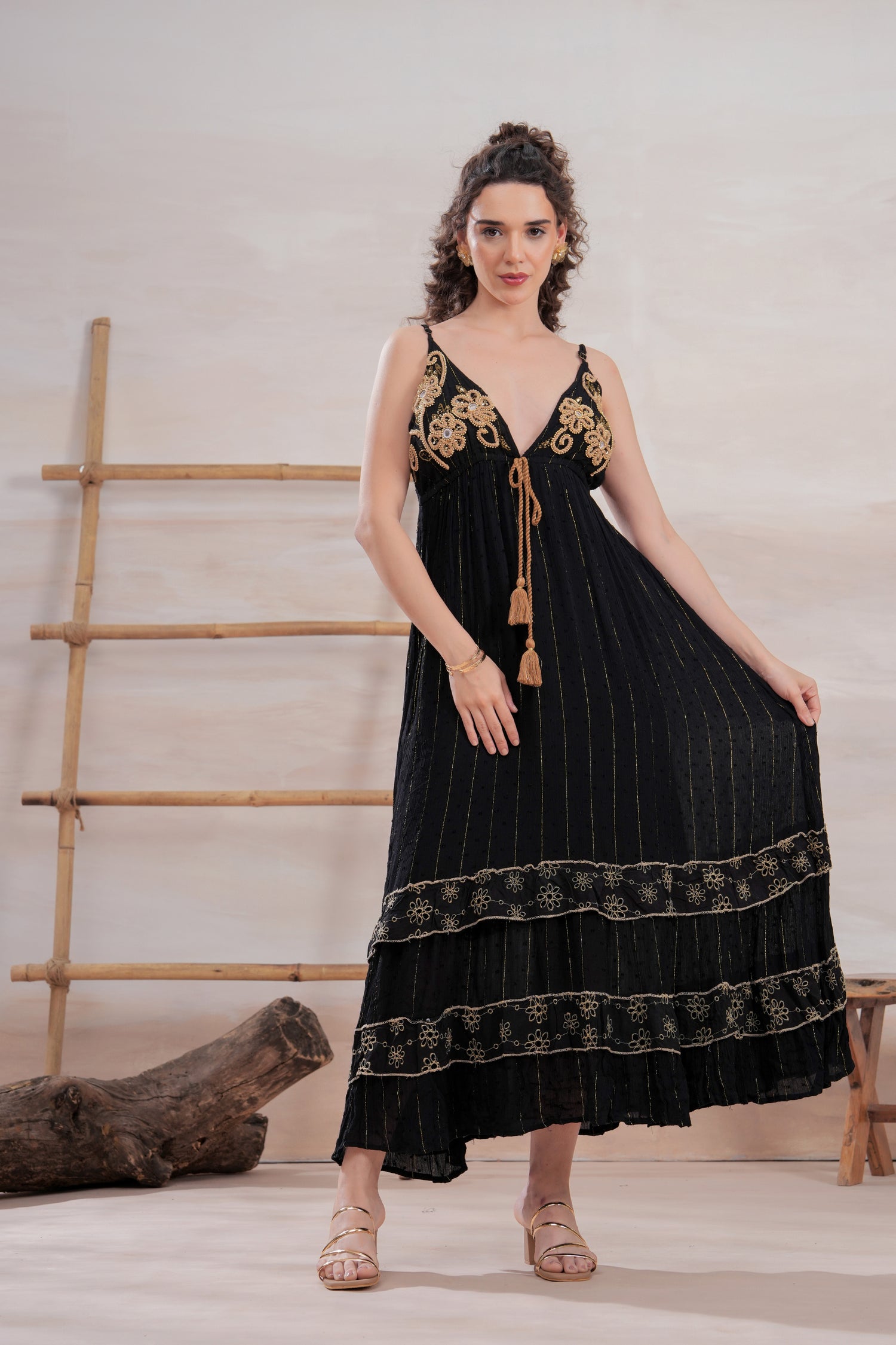 Vestido Amara Gold Noir