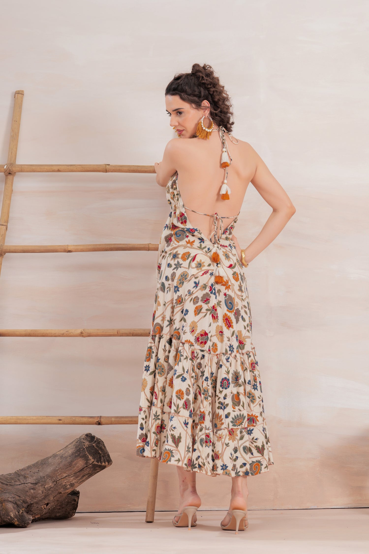 Vestido Midi Espalda Abierta Floral Multicolor