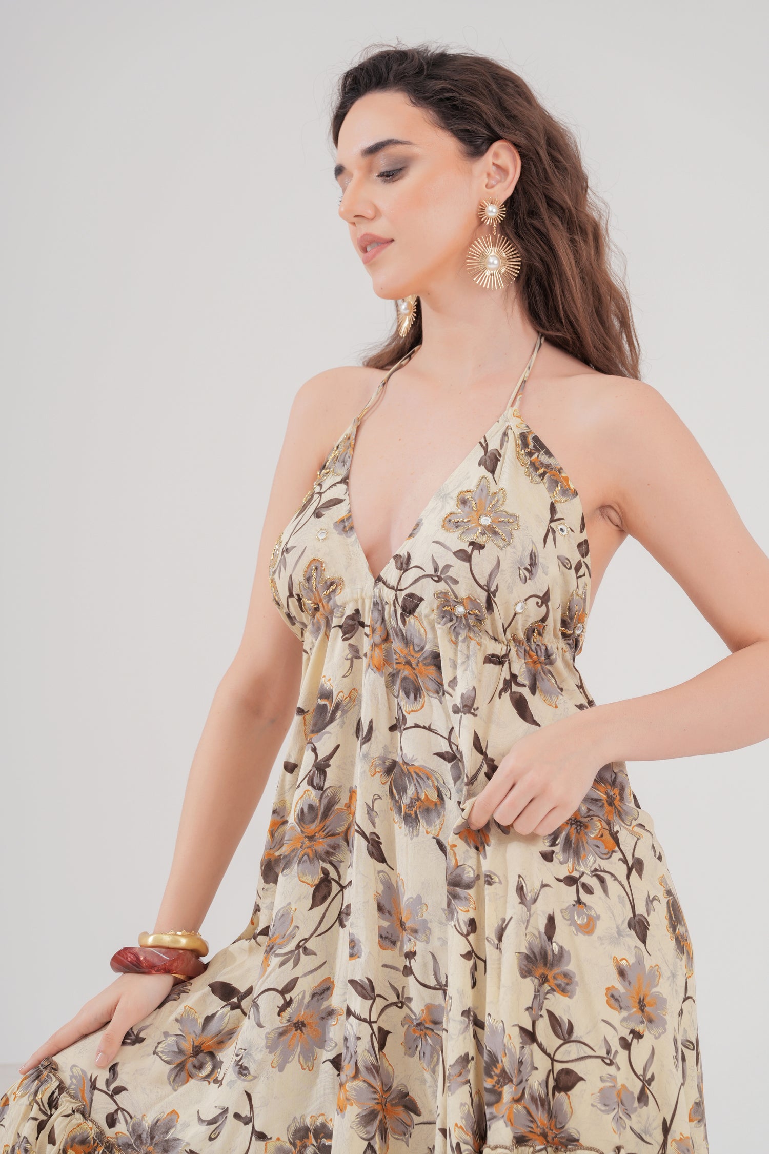 Vestido Midi Halter Floral Cálido